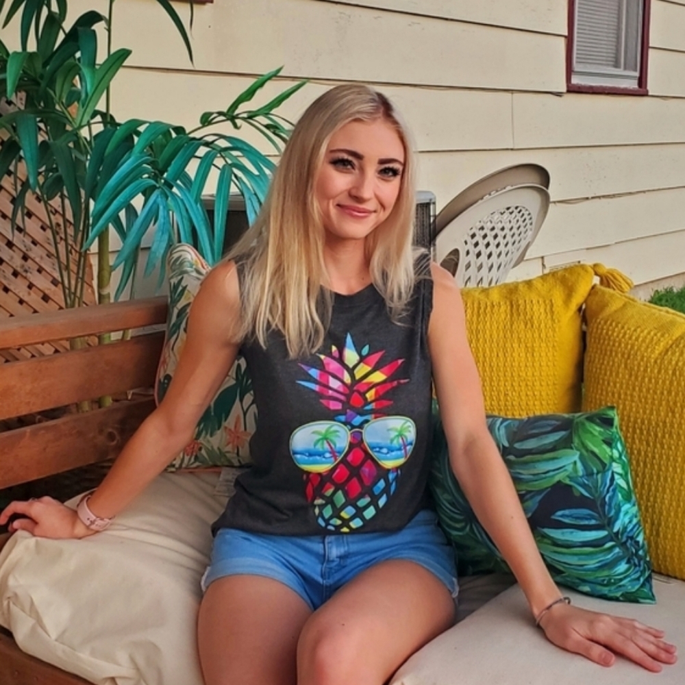 Sunflylig Amazon Gray Colorful Pineapple Graphic Sleeveless Muscle Tee Tank Top